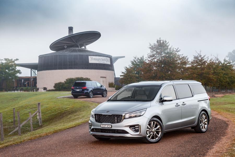  Kia Carnival Platinum (YP) 2018 года  (AU) (фото 4 из 12)